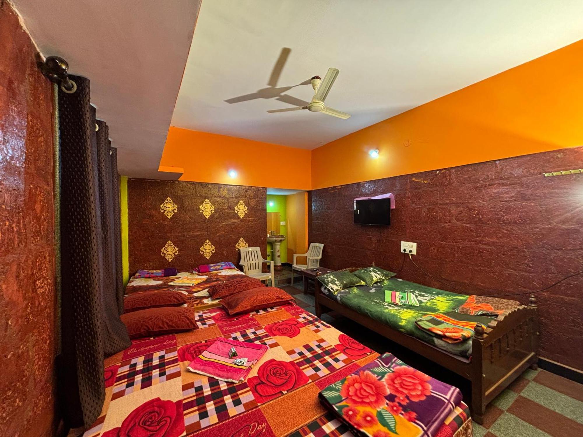 Nakadi Homestay *